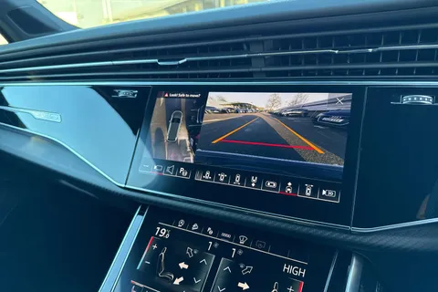 DF75XPU Audi SQ7 SQ7 TFSI Quattro Vorsprung 5dr Tiptronic Thumbnail #35