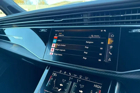 DF75XPU Audi SQ7 SQ7 TFSI Quattro Vorsprung 5dr Tiptronic Thumbnail #39