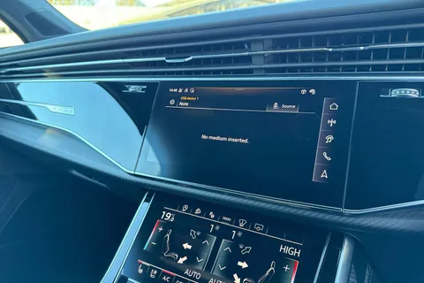 DF75XPU Audi SQ7 SQ7 TFSI Quattro Vorsprung 5dr Tiptronic Thumbnail #41