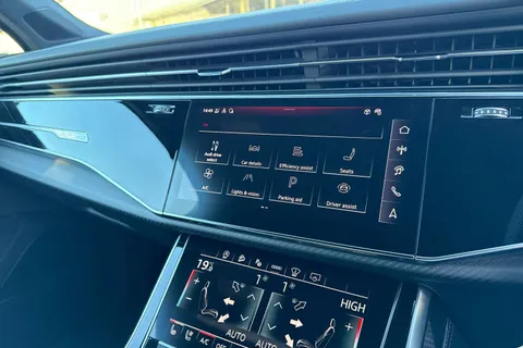DF75XPU Audi SQ7 SQ7 TFSI Quattro Vorsprung 5dr Tiptronic Thumbnail #47