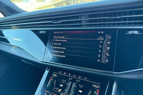 DF75XPU Audi SQ7 SQ7 TFSI Quattro Vorsprung 5dr Tiptronic Thumbnail #50