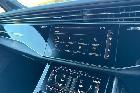 DF75XPU Audi SQ7 SQ7 TFSI Quattro Vorsprung 5dr Tiptronic Thumbnail #54