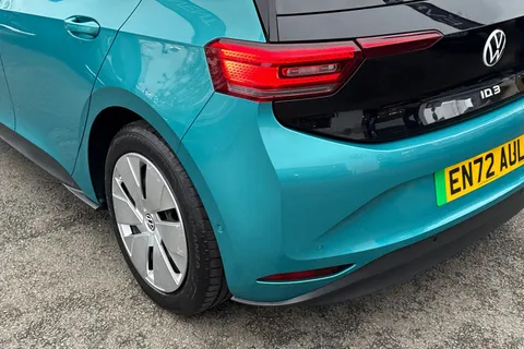 EN72AUL Volkswagen ID.3 107KW Family Pro 58kWh 5dr Auto | Heated Seats | Pan Roof | Rear Camera Thumbnail #7