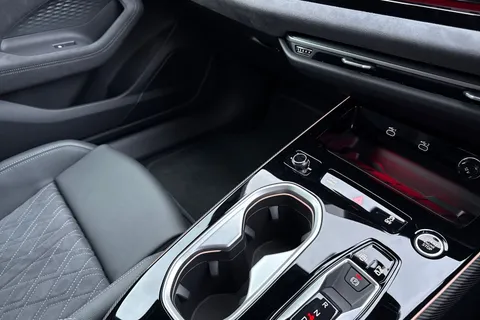 DE75TKV Audi A6 Avant Avant Edition 1 TDI quattro 204 PS S tronic Thumbnail #20