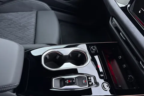 DE75TKV Audi A6 Avant Avant Edition 1 TDI quattro 204 PS S tronic Thumbnail #54