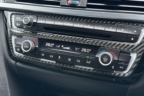 YC19HED BMW 3 Series 2.0 320i M Sport Shadow Edition Touring Auto Euro 6 (s/s) 5dr Thumbnail #23