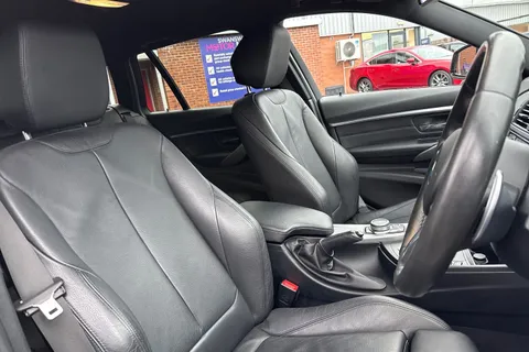 YC19HED BMW 3 Series 2.0 320i M Sport Shadow Edition Touring Auto Euro 6 (s/s) 5dr Thumbnail #25