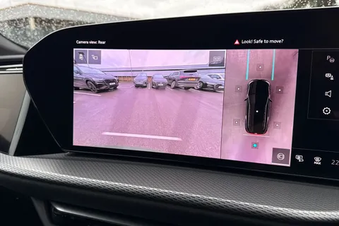 DC75THF Audi Q5 SUV Edition 1 TDI quattro 204 PS S tronic Thumbnail #32