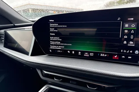 DC75THF Audi Q5 SUV Edition 1 TDI quattro 204 PS S tronic Thumbnail #41