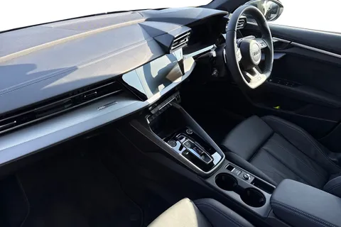 PX75YUS Audi A3 S line TFSI 150 PS S tronic Thumbnail #16