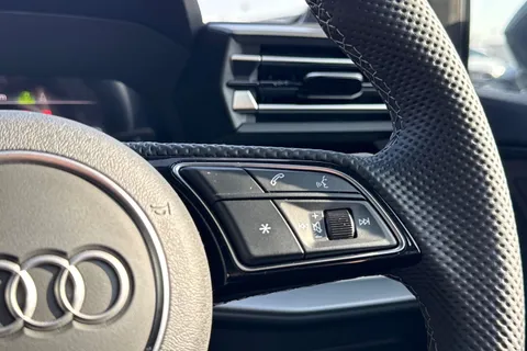 PX75YUS Audi A3 S line TFSI 150 PS S tronic Thumbnail #47