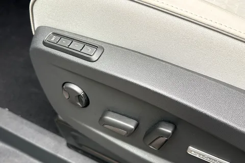 KY25RWW Volkswagen ID. Buzz 210kW Style Pro 79kWh 5dr Auto Thumbnail #35