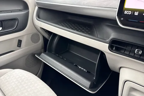 KY25RWW Volkswagen ID. Buzz 210kW Style Pro 79kWh 5dr Auto Thumbnail #45