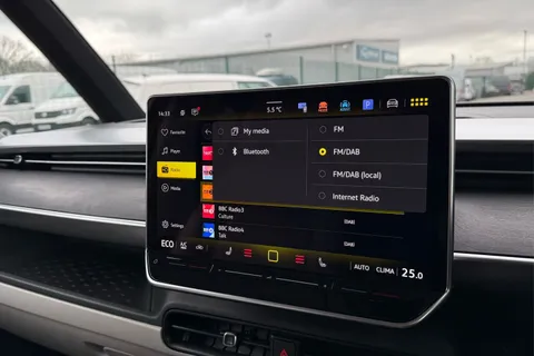 KY25RWW Volkswagen ID. Buzz 210kW Style Pro 79kWh 5dr Auto Thumbnail #51