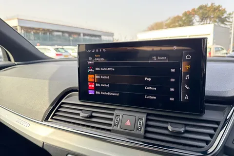 DA22HFE Audi Q5 S line 45 TFSI quattro 265 PS S tronic Thumbnail #34