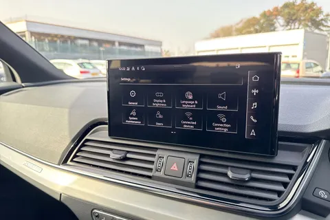 DA22HFE Audi Q5 S line 45 TFSI quattro 265 PS S tronic Thumbnail #46