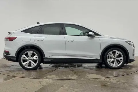 4 of 13 for Audi Q4 e-tron Q4 Sportback S line 45 e-tron 210,00 kW