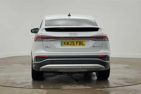 9 of 13 for Audi Q4 e-tron Q4 Sportback S line 45 e-tron 210,00 kW