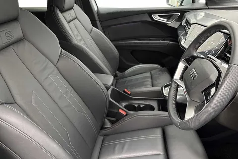 11 of 13 for Audi Q4 e-tron Q4 Sportback S line 45 e-tron 210,00 kW