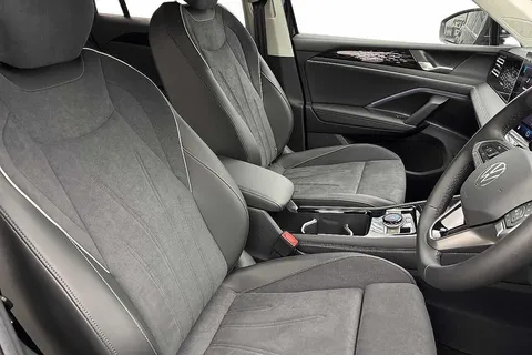 KP75MRX Volkswagen Tiguan 1.5 eTSI 150 Elegance 5dr DSG Thumbnail #10
