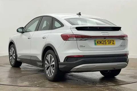 KM25SFZ Audi Q4 e-tron Q4 Sportback Sport 35 e-tron 125,00 kW Thumbnail #2