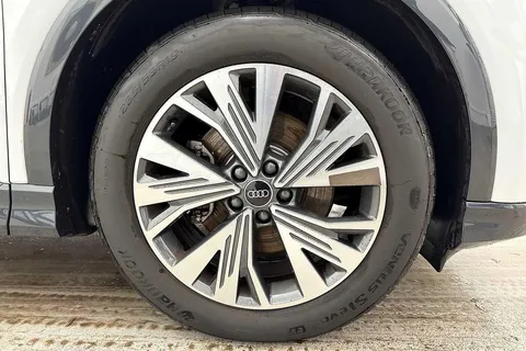 KM25SFZ Audi Q4 e-tron Q4 Sportback Sport 35 e-tron 125,00 kW Thumbnail #4