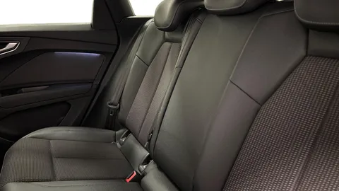 LL72WPO Audi Q4 e-tron Q4  S line 35 e-tron  125,00 kW Thumbnail #8