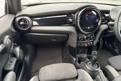 PE23ZBX Mini Hatch 2.0 John Cooper Works Steptronic Euro 6 (s/s) 3dr Thumbnail #21