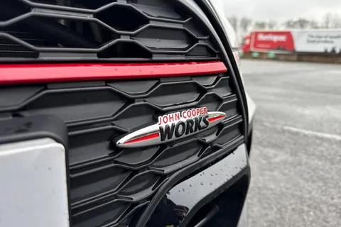PE23ZBX Mini Hatch 2.0 John Cooper Works Steptronic Euro 6 (s/s) 3dr Thumbnail #26