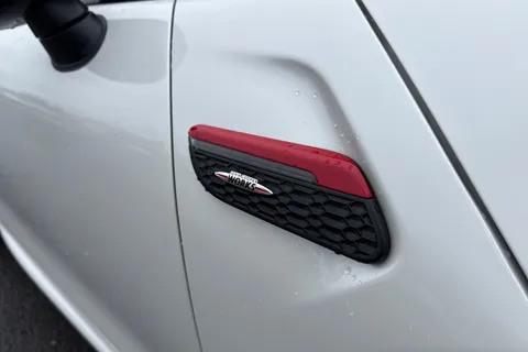 PE23ZBX Mini Hatch 2.0 John Cooper Works Steptronic Euro 6 (s/s) 3dr Thumbnail #29