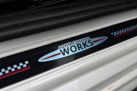 PE23ZBX Mini Hatch 2.0 John Cooper Works Steptronic Euro 6 (s/s) 3dr Thumbnail #33