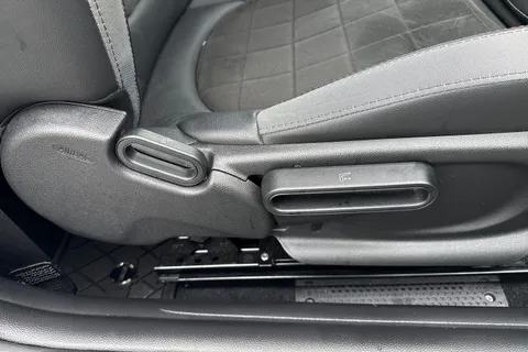 PE23ZBX Mini Hatch 2.0 John Cooper Works Steptronic Euro 6 (s/s) 3dr Thumbnail #34