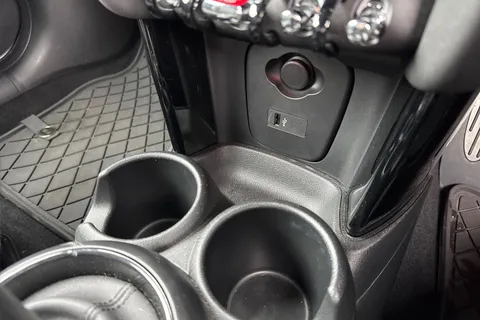 PE23ZBX Mini Hatch 2.0 John Cooper Works Steptronic Euro 6 (s/s) 3dr Thumbnail #52