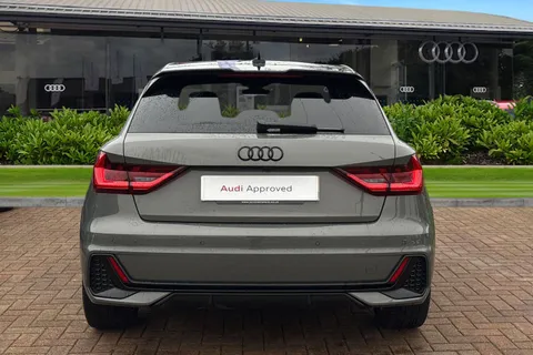 DP72HJV Audi A1 Black Edition 30 TFSI 110 PS S tronic Thumbnail #5