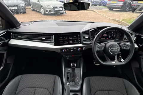 DP72HJV Audi A1 Black Edition 30 TFSI 110 PS S tronic Thumbnail #26