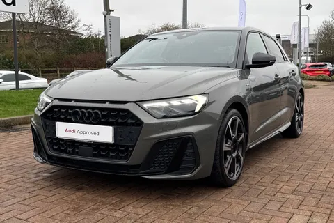 DP72HJV Audi A1 Black Edition 30 TFSI 110 PS S tronic Thumbnail #27