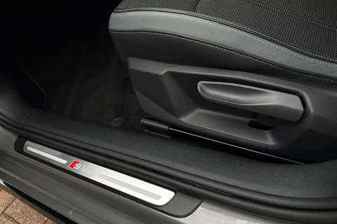 DP72HJV Audi A1 Black Edition 30 TFSI 110 PS S tronic Thumbnail #35