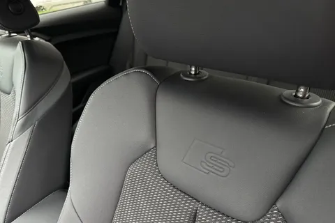 DP72HJV Audi A1 Black Edition 30 TFSI 110 PS S tronic Thumbnail #37