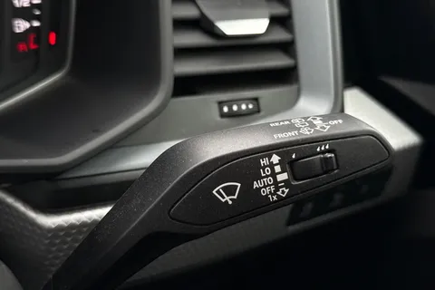 DP72HJV Audi A1 Black Edition 30 TFSI 110 PS S tronic Thumbnail #51