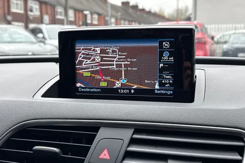 DE68EWP Audi Q3 2.0 TDI Black Edition Euro 6 (s/s) 5dr Thumbnail #13