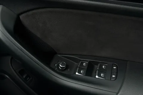 DE68EWP Audi Q3 2.0 TDI Black Edition Euro 6 (s/s) 5dr Thumbnail #19