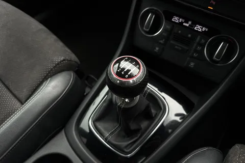 DE68EWP Audi Q3 2.0 TDI Black Edition Euro 6 (s/s) 5dr Thumbnail #21