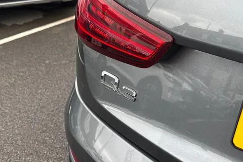 DE68EWP Audi Q3 2.0 TDI Black Edition Euro 6 (s/s) 5dr Thumbnail #27