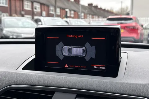 DE68EWP Audi Q3 2.0 TDI Black Edition Euro 6 (s/s) 5dr Thumbnail #31