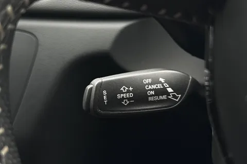 DE68EWP Audi Q3 2.0 TDI Black Edition Euro 6 (s/s) 5dr Thumbnail #42