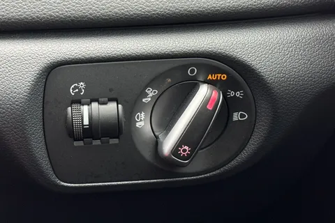 DE68EWP Audi Q3 2.0 TDI Black Edition Euro 6 (s/s) 5dr Thumbnail #43