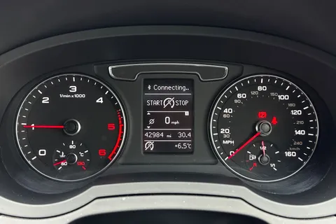 DE68EWP Audi Q3 2.0 TDI Black Edition Euro 6 (s/s) 5dr Thumbnail #44