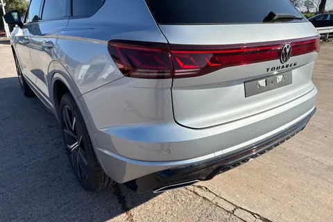 Volkswagen Touareg 3.0 TDI V6 Black Edition Tiptronic 4Motion Euro 6 (s/s) 5dr Thumbnail #8