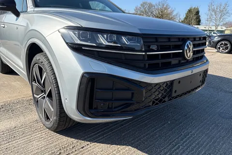 Volkswagen Touareg 3.0 TDI V6 Black Edition Tiptronic 4Motion Euro 6 (s/s) 5dr Thumbnail #9