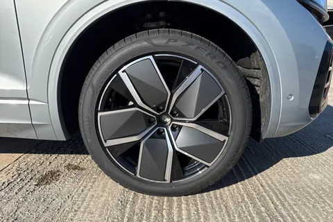 Volkswagen Touareg 3.0 TDI V6 Black Edition Tiptronic 4Motion Euro 6 (s/s) 5dr Thumbnail #13